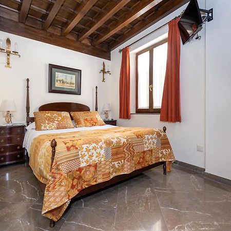 Apartamentos En Pleno Centro, Aljibe Rodrigo Del Campo 1C Granada Ngoại thất bức ảnh