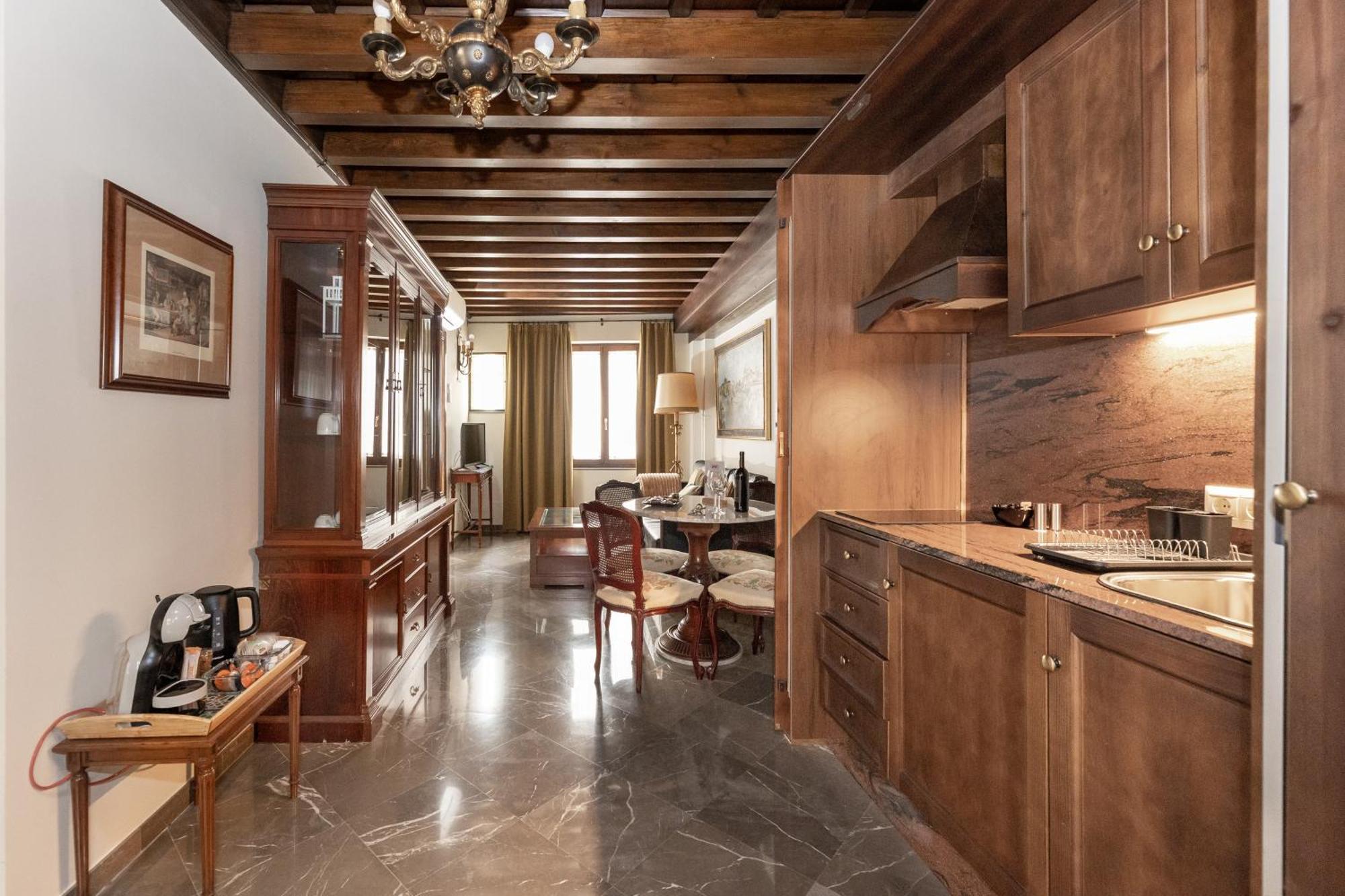 Apartamentos En Pleno Centro, Aljibe Rodrigo Del Campo 1C Granada Ngoại thất bức ảnh
