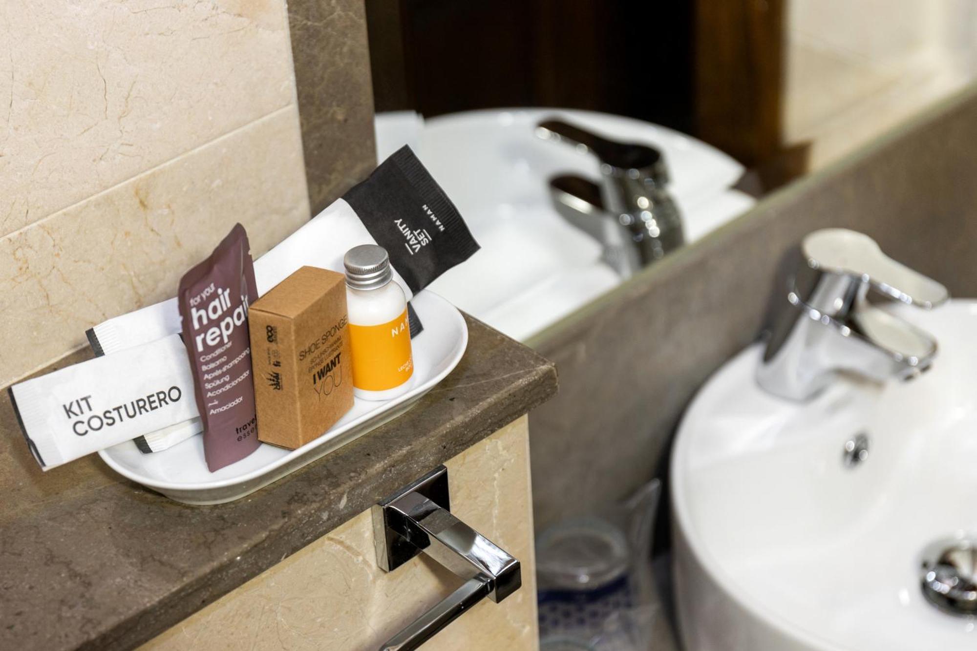 Apartamentos En Pleno Centro, Aljibe Rodrigo Del Campo 1C Granada Ngoại thất bức ảnh
